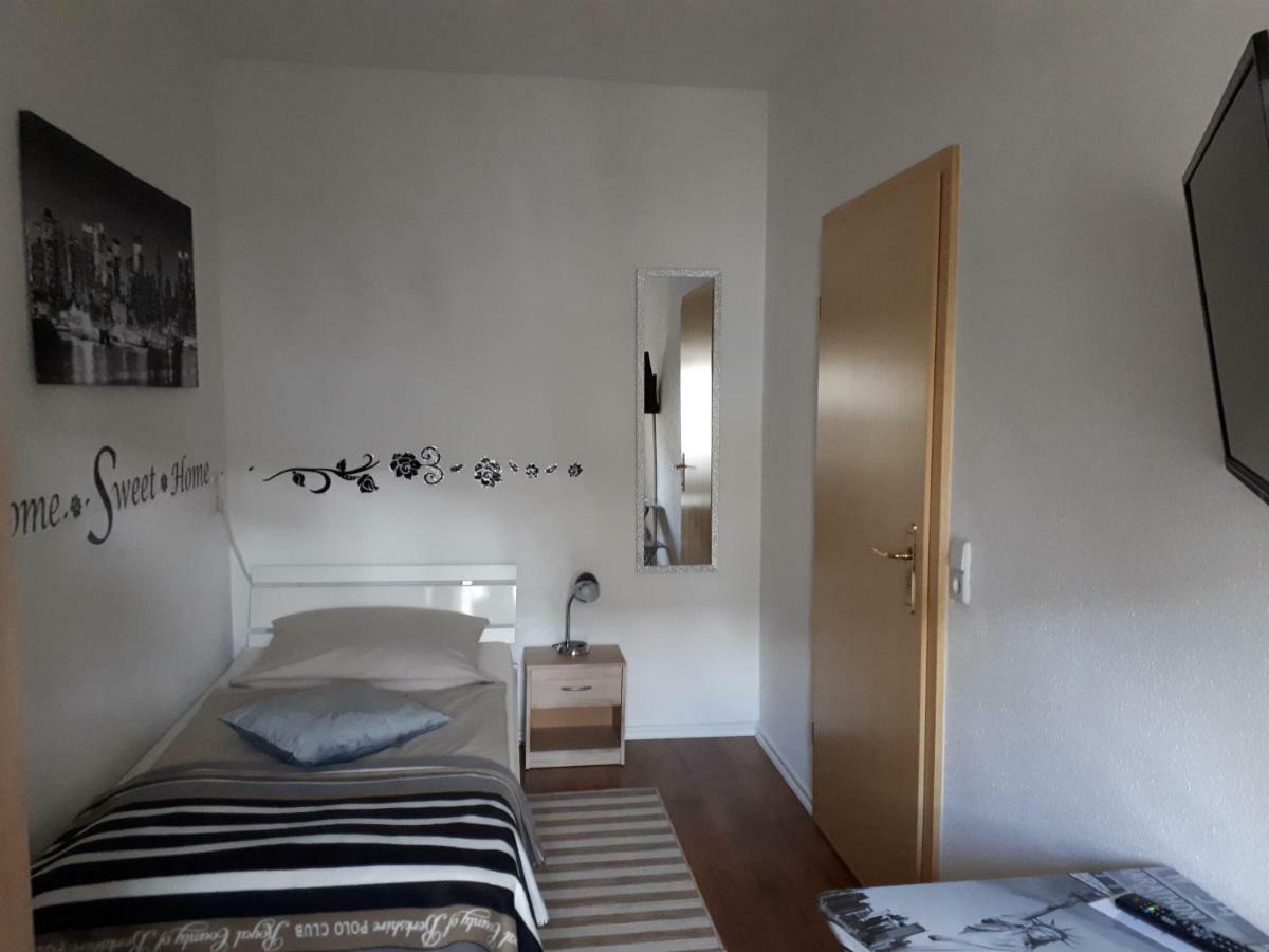 City Pension Zwickau Bagian luar foto